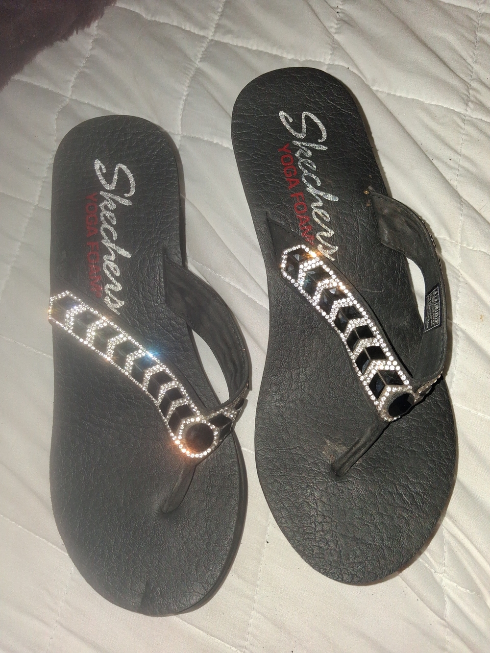 Skechers Black Rhinestone Chevron Thong Wedged Sandals